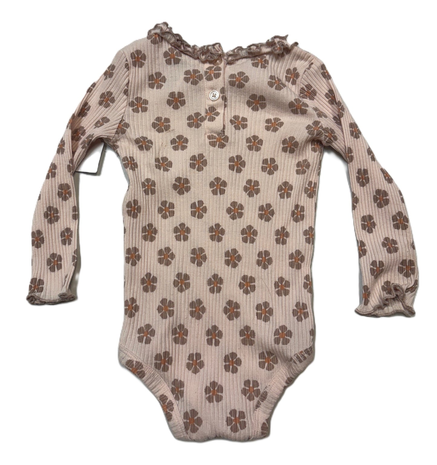 Daisy Fuentes Outfit